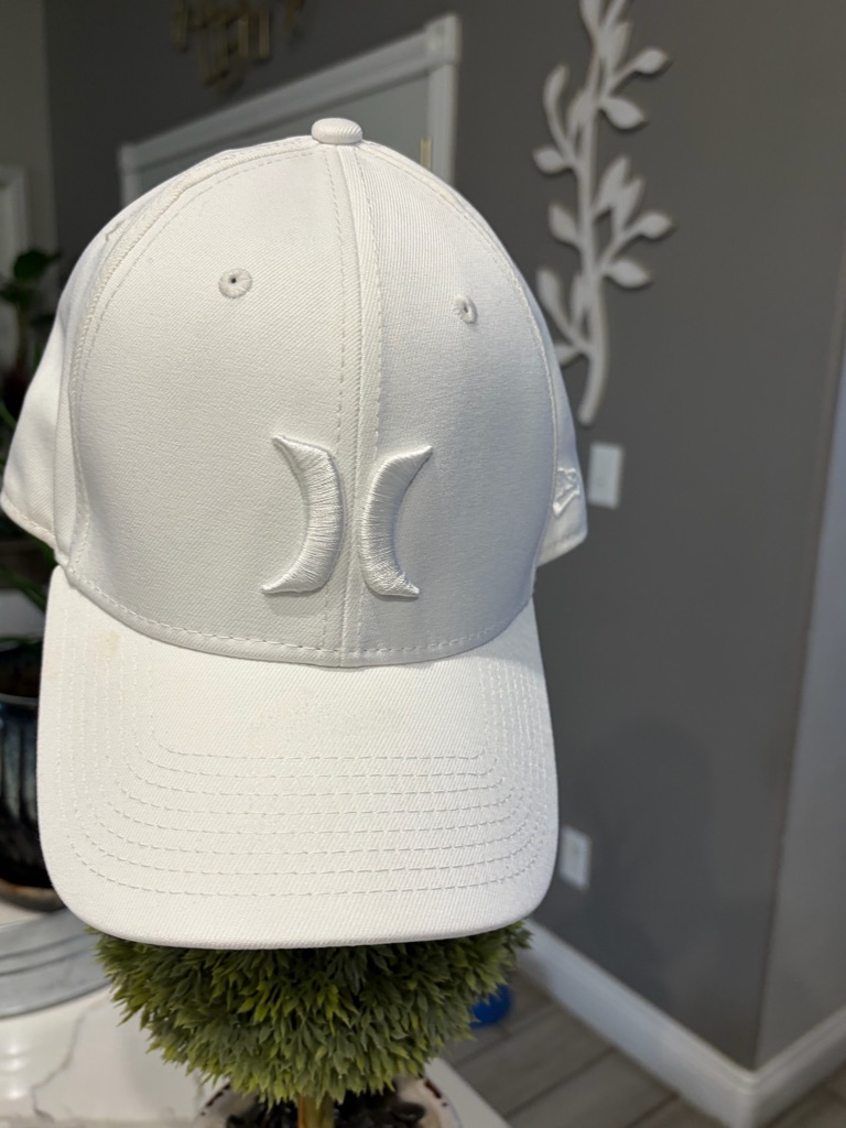 Hurley AllWhite Embroidered Logo Cap